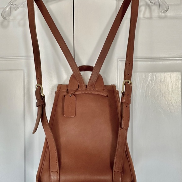 Coach vintage smooth leather turnlock, drawstring, small backpack, saddle color - Picture 3 of 11